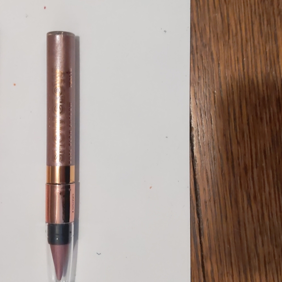 Avon Mark Show Glow dual shadow - Picture 4 of 5